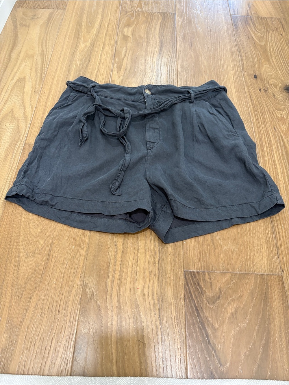 Faherty Garment Dyed Arlie Tie Waist Shorts Faded Gray Size Large Women’s Summer